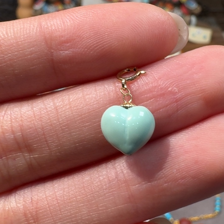 绿松石18K金镶嵌屁桃小滴流