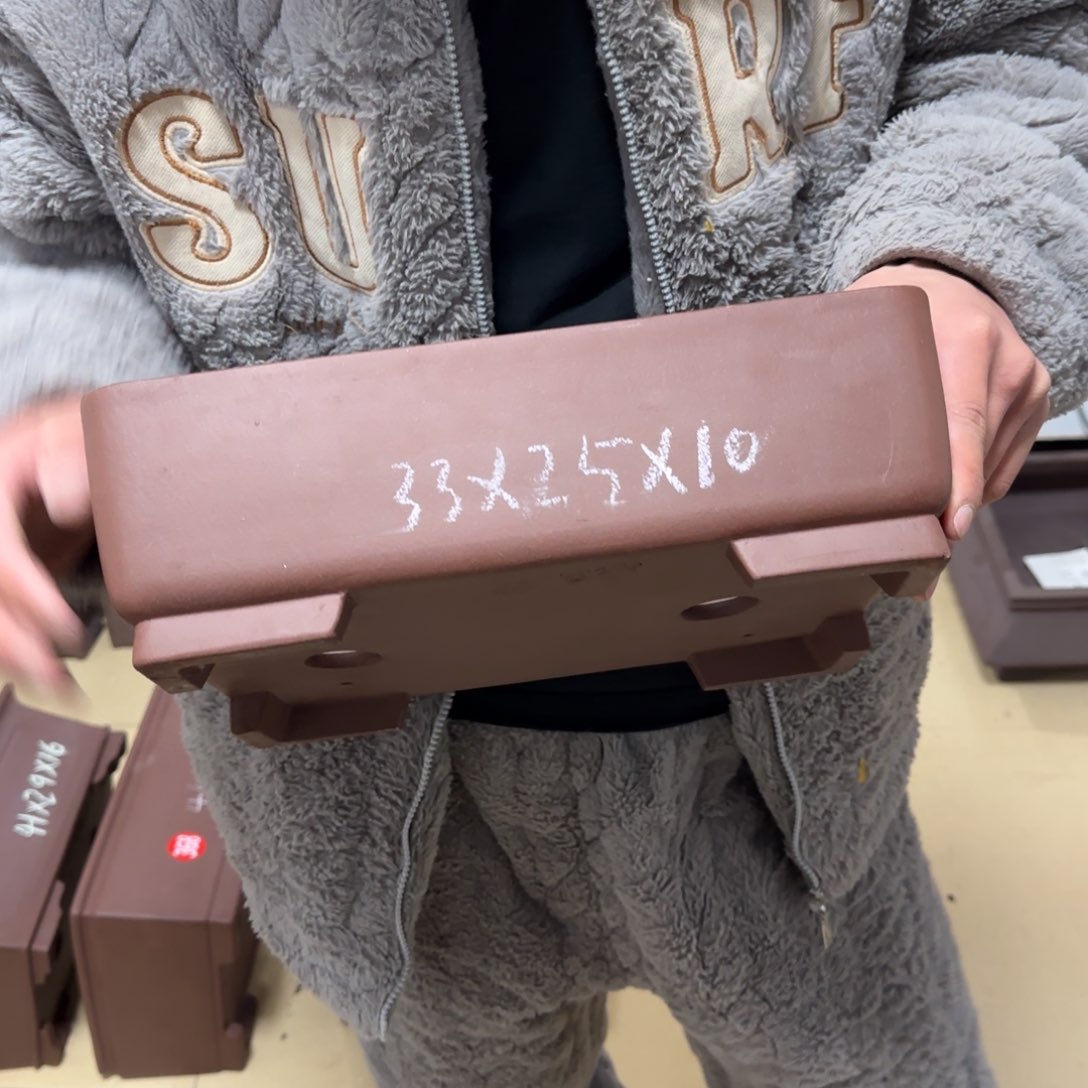 紫砂花盆我呜呜呜呜