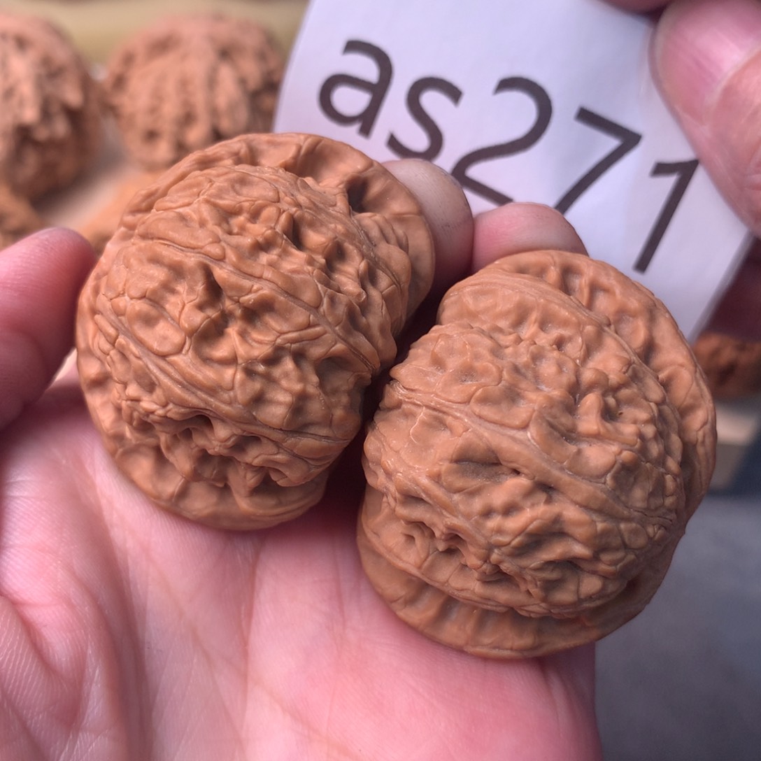 文玩核桃把件红皮球白42
