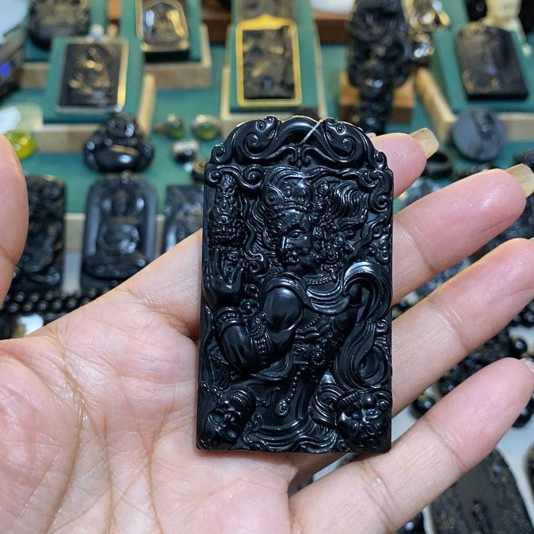 蛇纹石玉颈饰未镶嵌天*