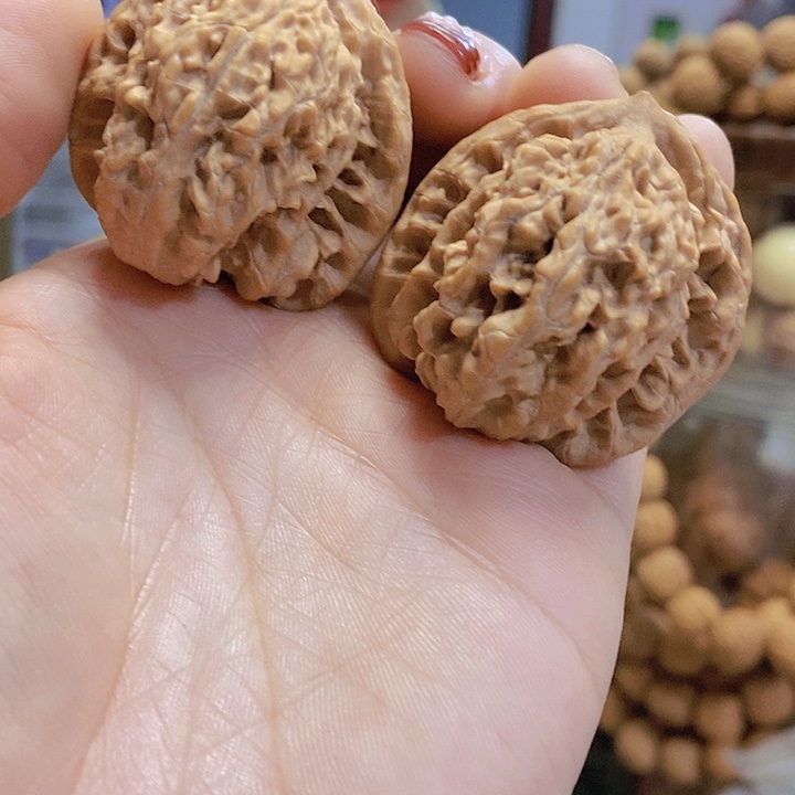 【闪购商品】文玩核桃把件39蜡皮霞云岭