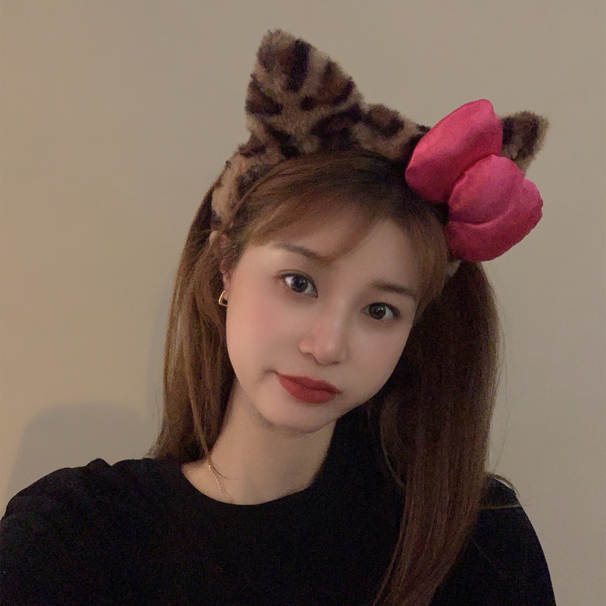 豹纹毛绒洗脸发箍女2024新款秋冬可爱冬季蝴蝶结箍发捆防滑发卡