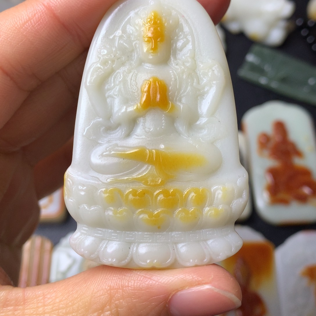 和田玉颈饰未镶嵌