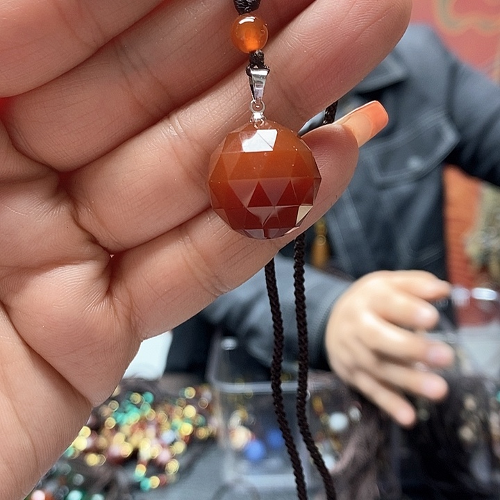 玛瑙/玉髓颈饰合金