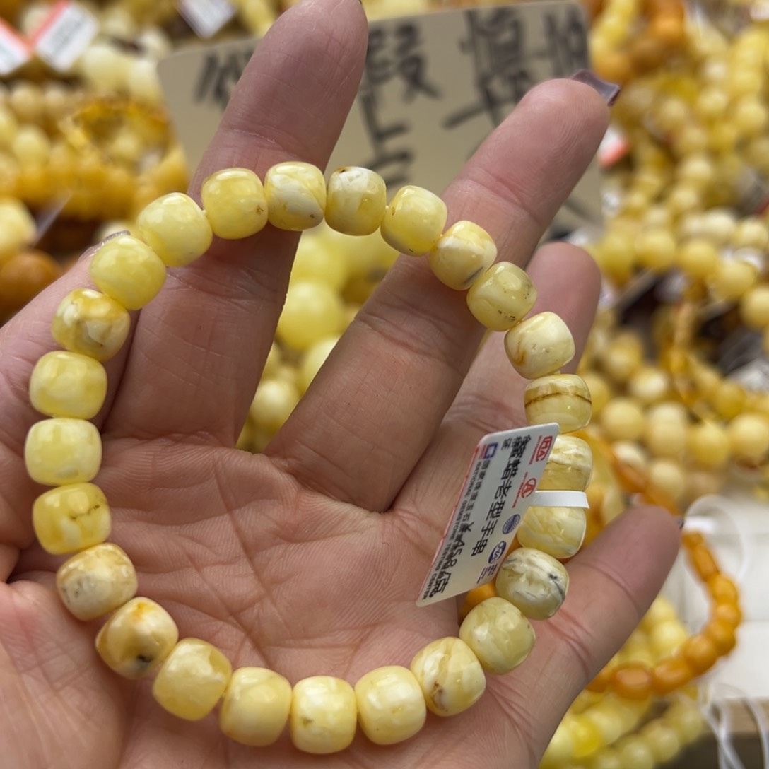 琥珀珠宝奇石未镶嵌