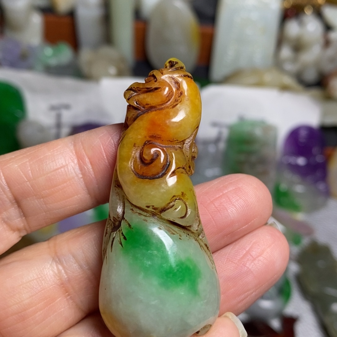 和田玉（糖玉）未镶嵌颈饰