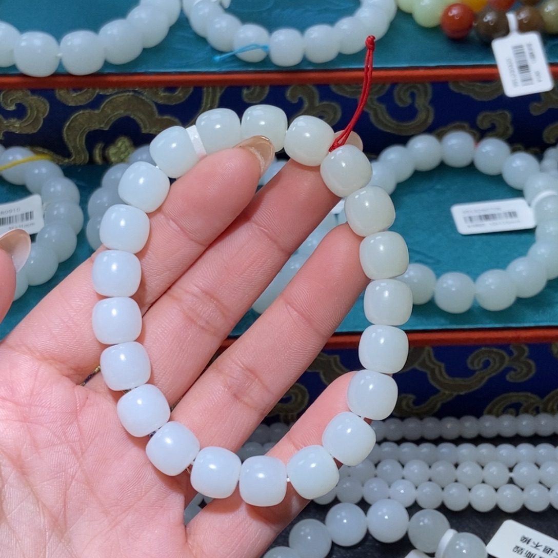 H***i和田玉未镶嵌手串卡10老型