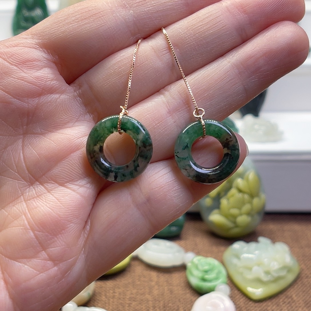 独山玉未镶嵌耳饰