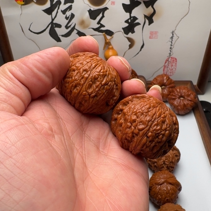 文玩核桃吊坠平***福泥鳅背