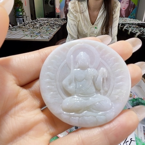 颈饰未镶嵌翡翠一个