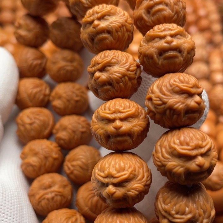 猴头核桃吊坠曹*乐斗战胜佛