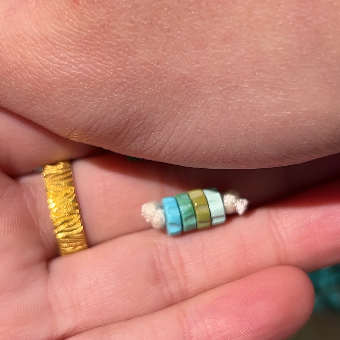 绿松石配饰未镶嵌