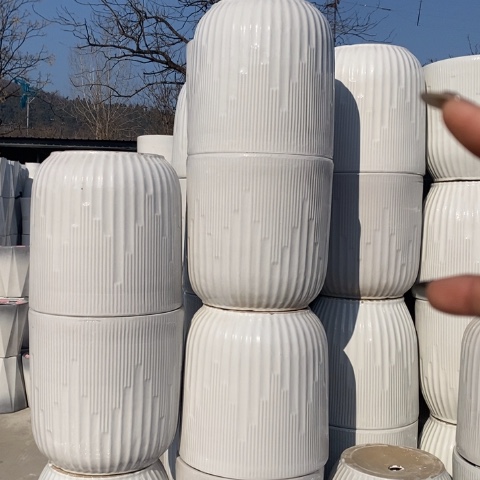 低腰白钢琴特大2个