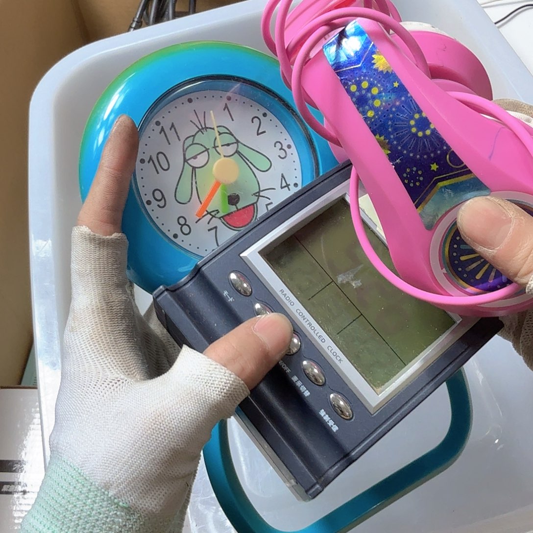 承***诺中古商品，瑕疵品，不保好坏。195