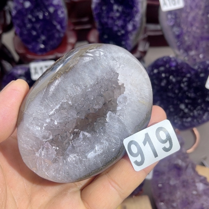 未镶嵌水晶大型摆件（非配饰）水晶洞原石居家摆件