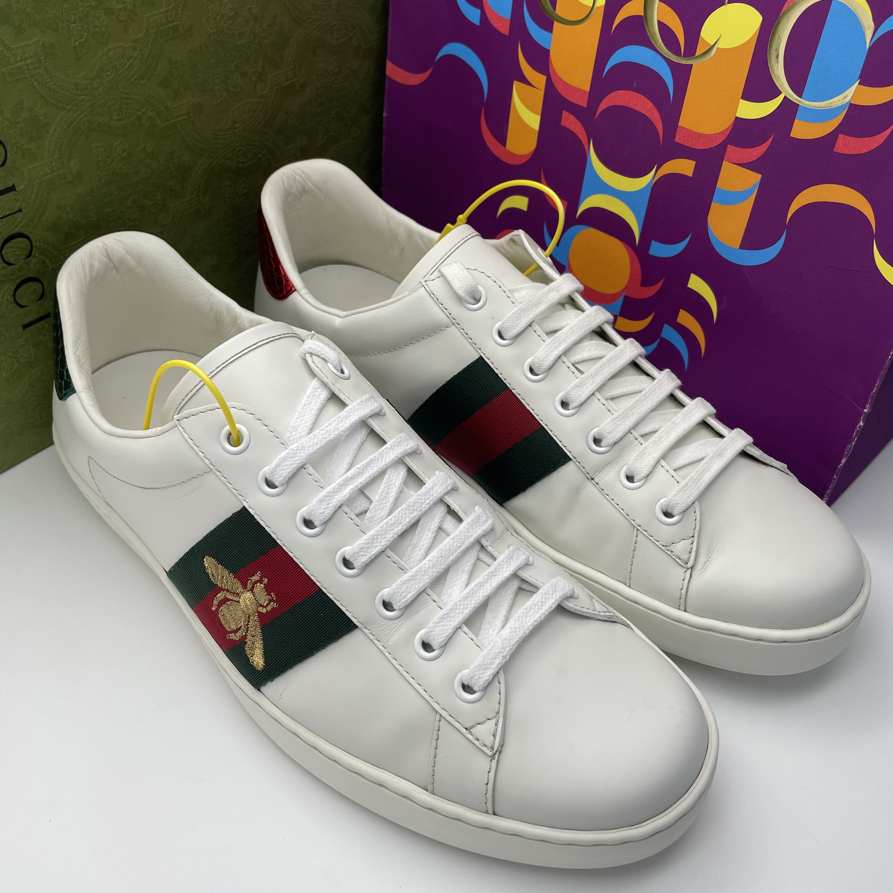 95新 GUCCI/古驰 /37.5欧码 男款白色经典休闲蜜蜂刺绣板鞋