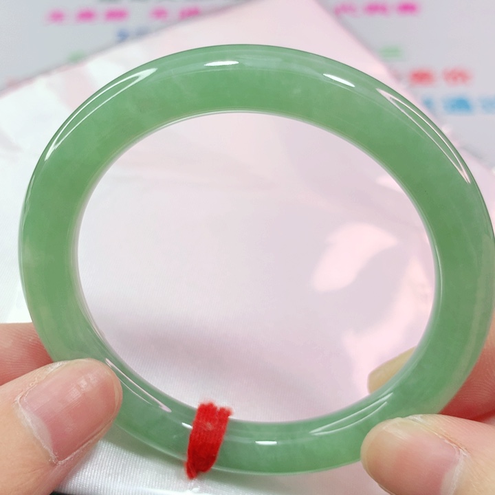 翡翠手镯未镶嵌52.6圆条