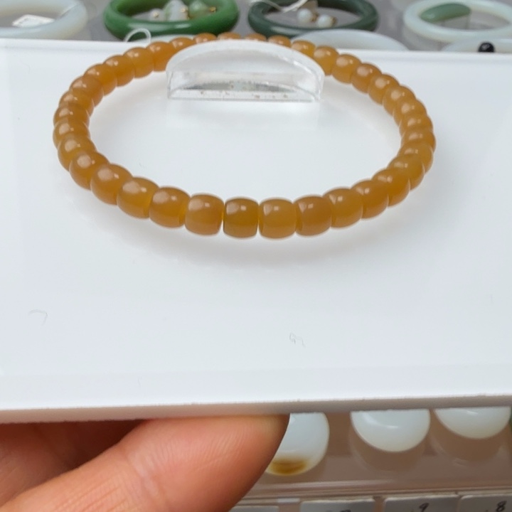 和田玉未镶嵌颈饰新疆且末5×6