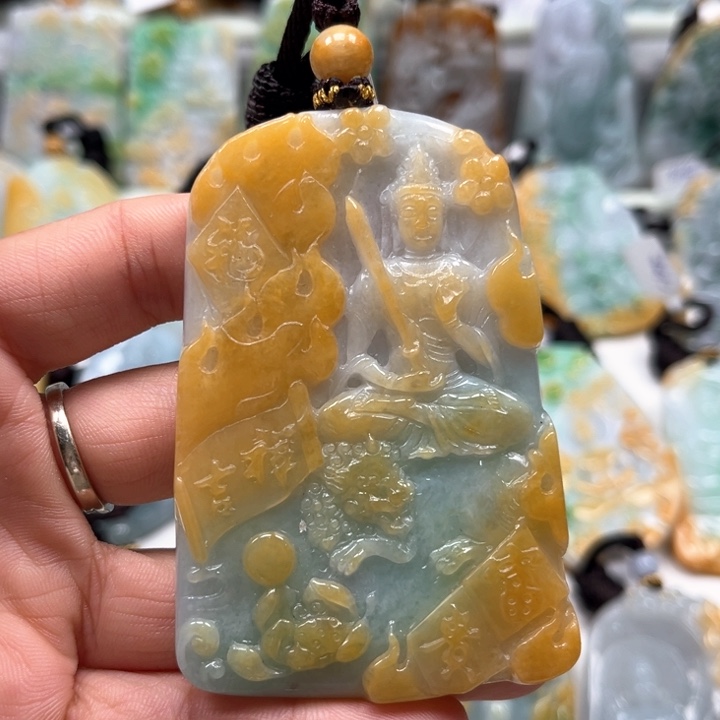 独***龙翡翠未镶嵌挂件挂件