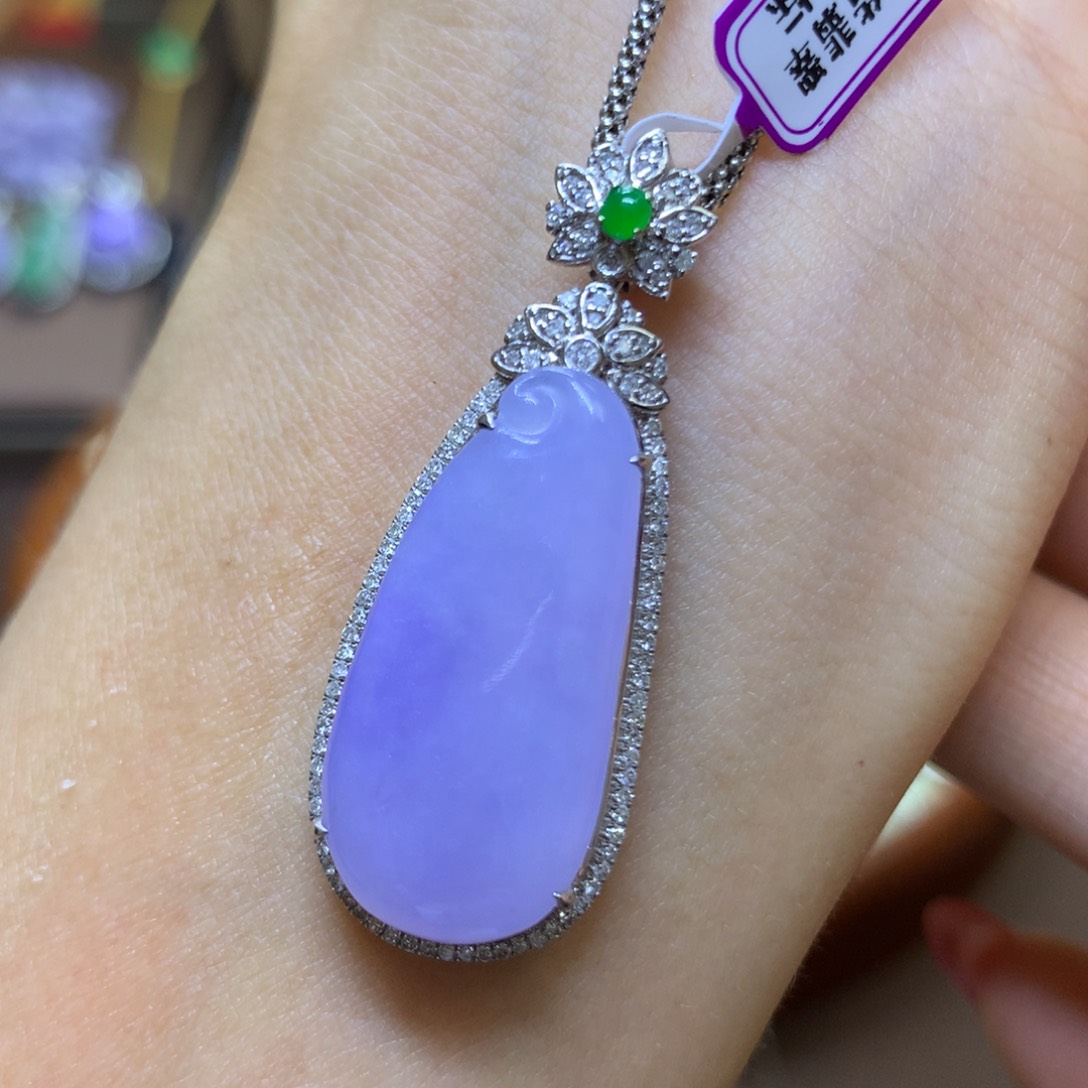 【闪购商品】翡翠颈饰18K金镶嵌翡翠 