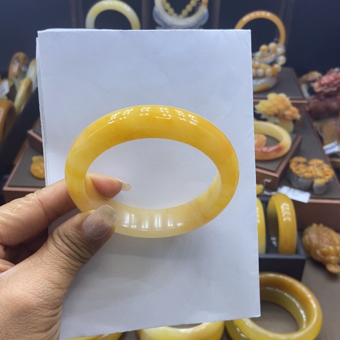石英质玉（黄龙玉）未镶嵌手镯阳阳