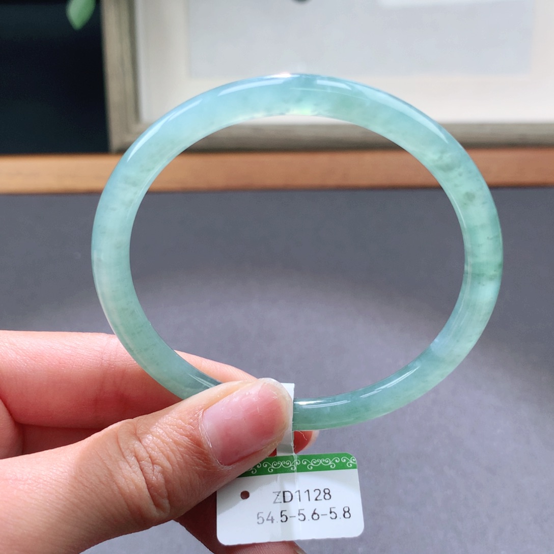 翡翠手镯未镶嵌天然翡翠手镯叮当镯