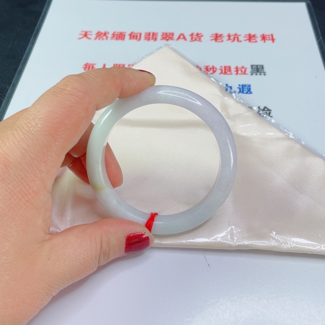 翡翠手镯未镶嵌阳****后