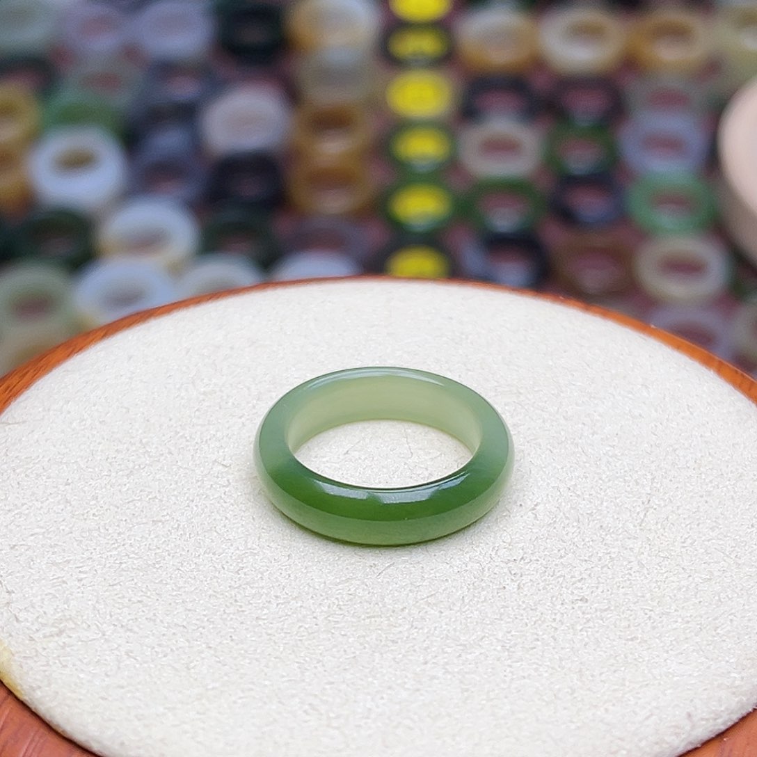 和田玉戒指未镶嵌17.0内径一口翠