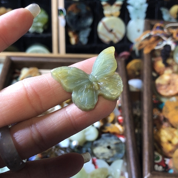 岫玉未镶嵌岫玉挂件