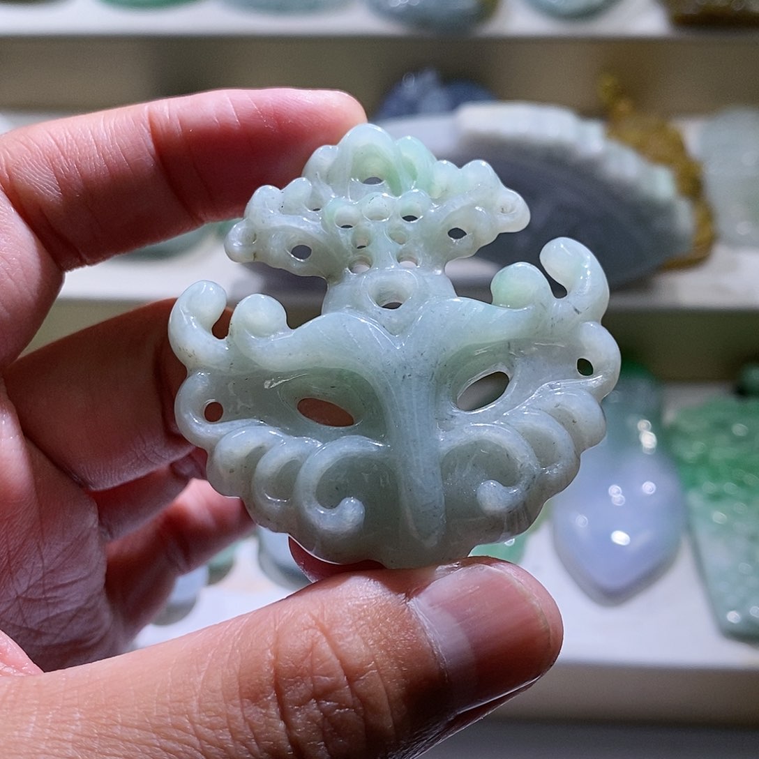 【闪购商品】翡翠颈饰未镶嵌面具