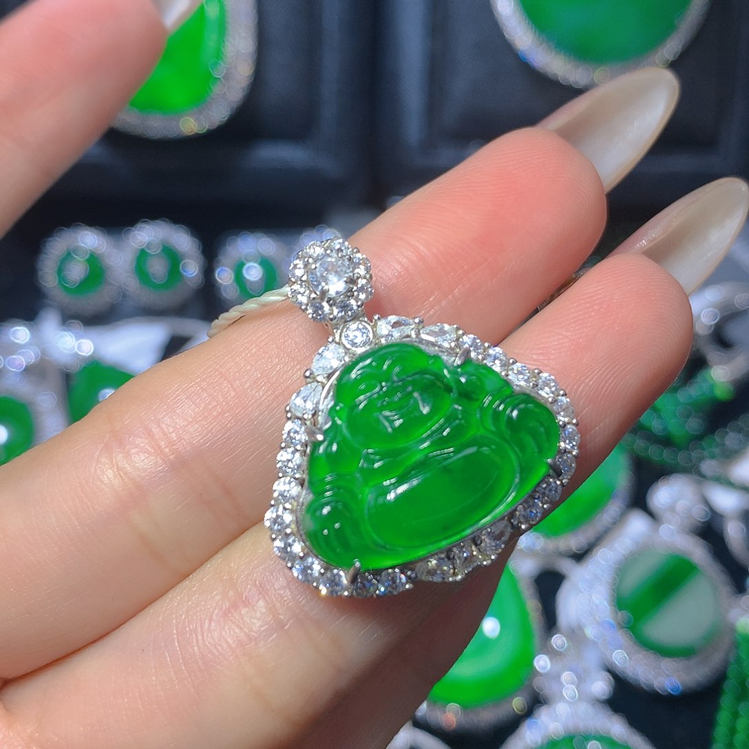 翡翠颈饰银S925镶嵌翡翠