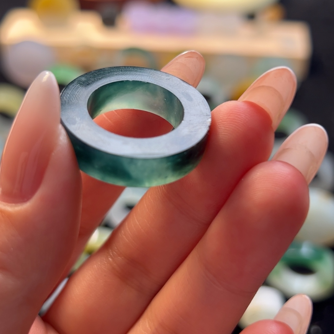 定制翡翠翡翠未镶嵌靜*