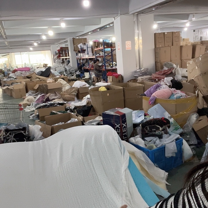 190*200*7。  记忆棉床垫