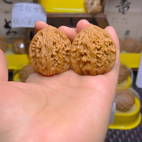 谢***谢文玩核桃吊坠虎头