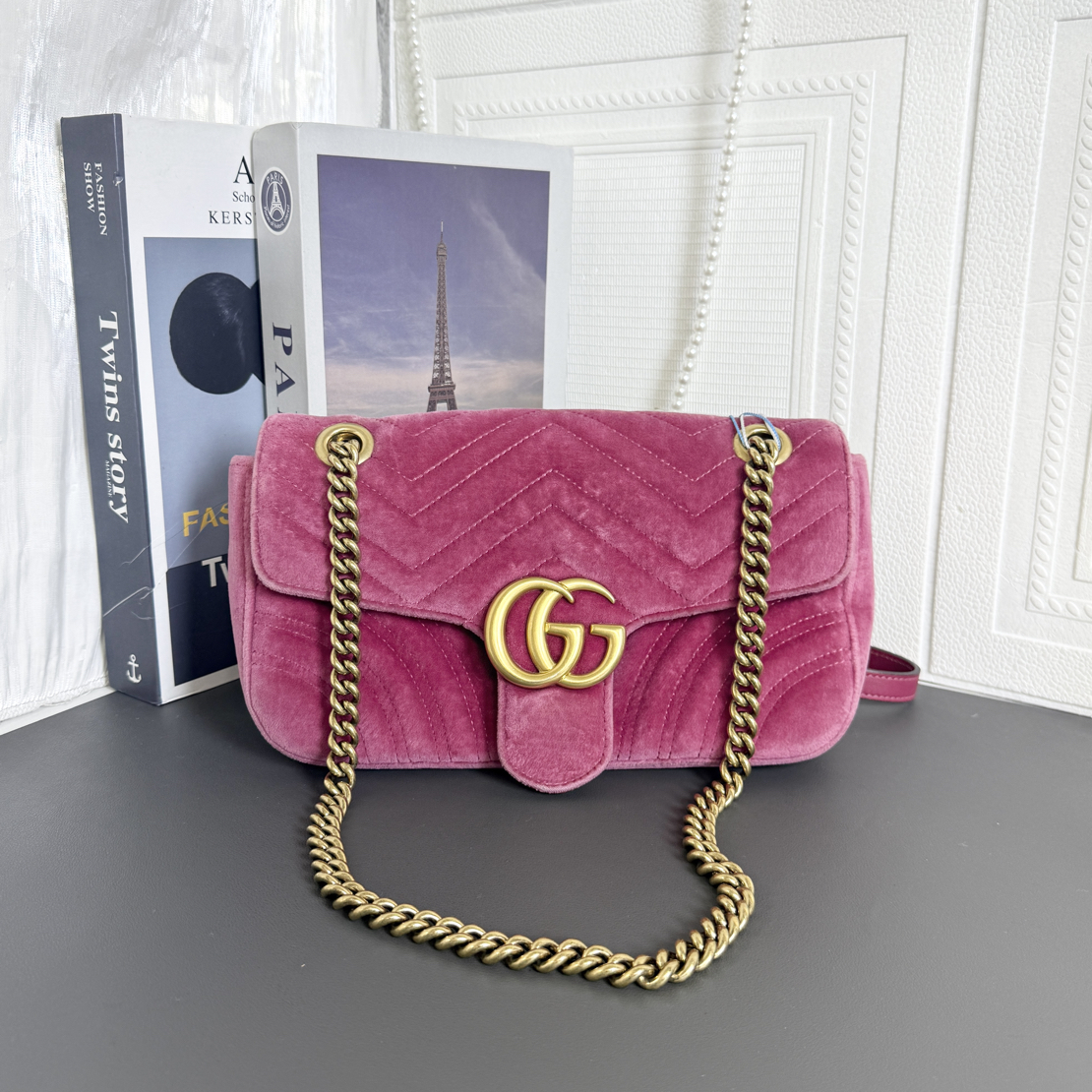 95新 GUCCI/古驰 95新粉色丝绒马蒙链条斜挎包