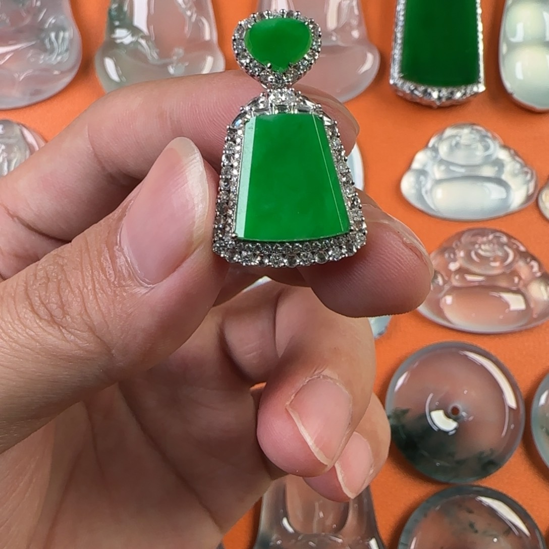 定制翡翠未镶嵌天然