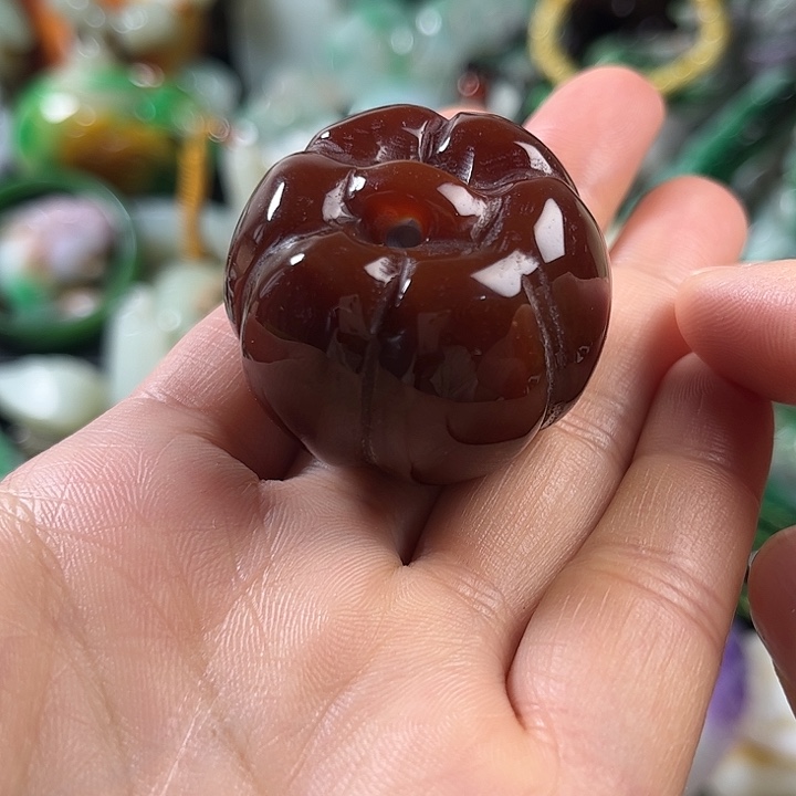 翡翠未镶嵌颈饰翡翠未镶嵌颈饰