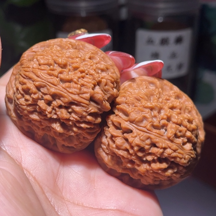 文玩核桃吊坠          44