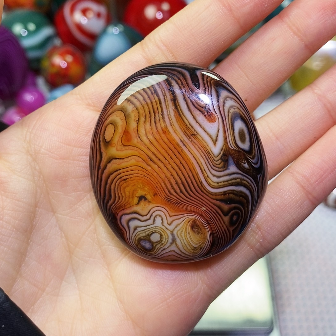 吉***姐玛瑙/玉髓未镶嵌珠宝奇石