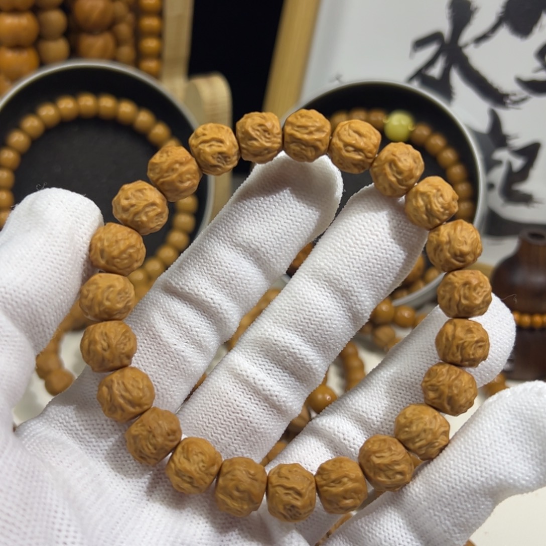 Q***2吊坠猴头核桃10+mm龙蛇之变全品无暇