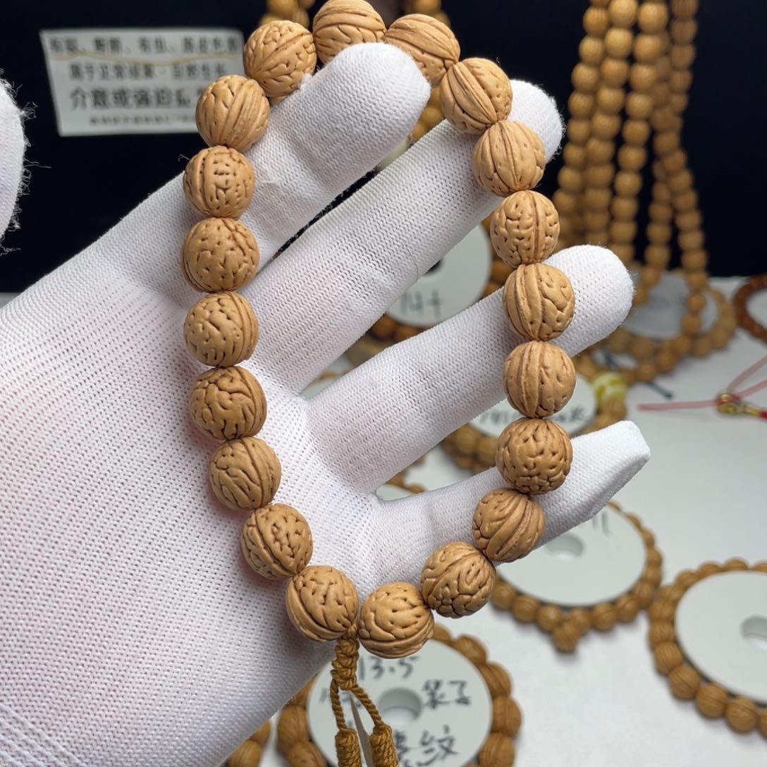 桃核手串籽多 大肠纹