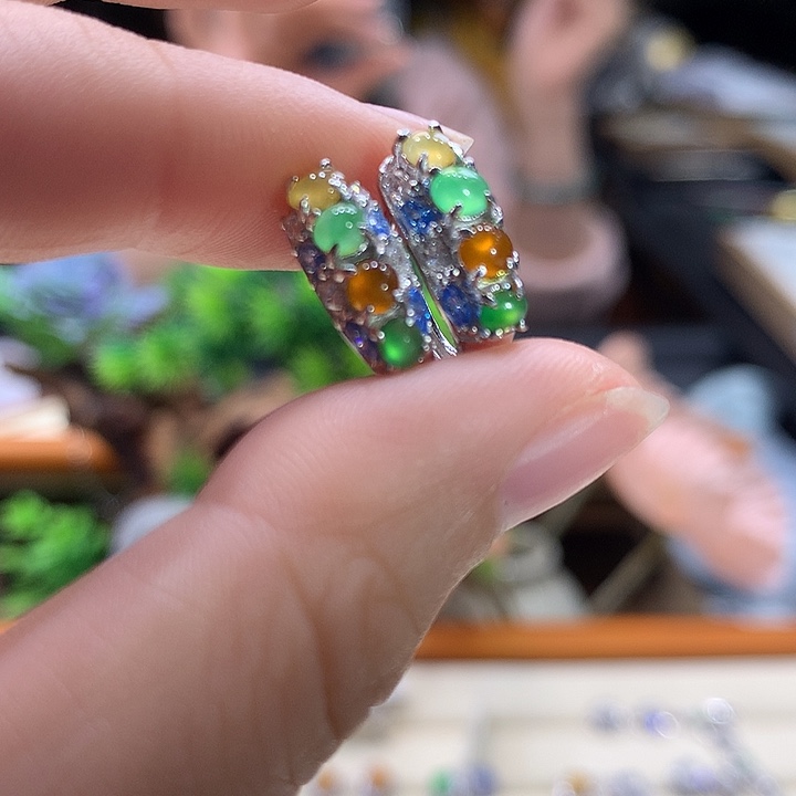 翡翠未镶嵌颈饰耳钉