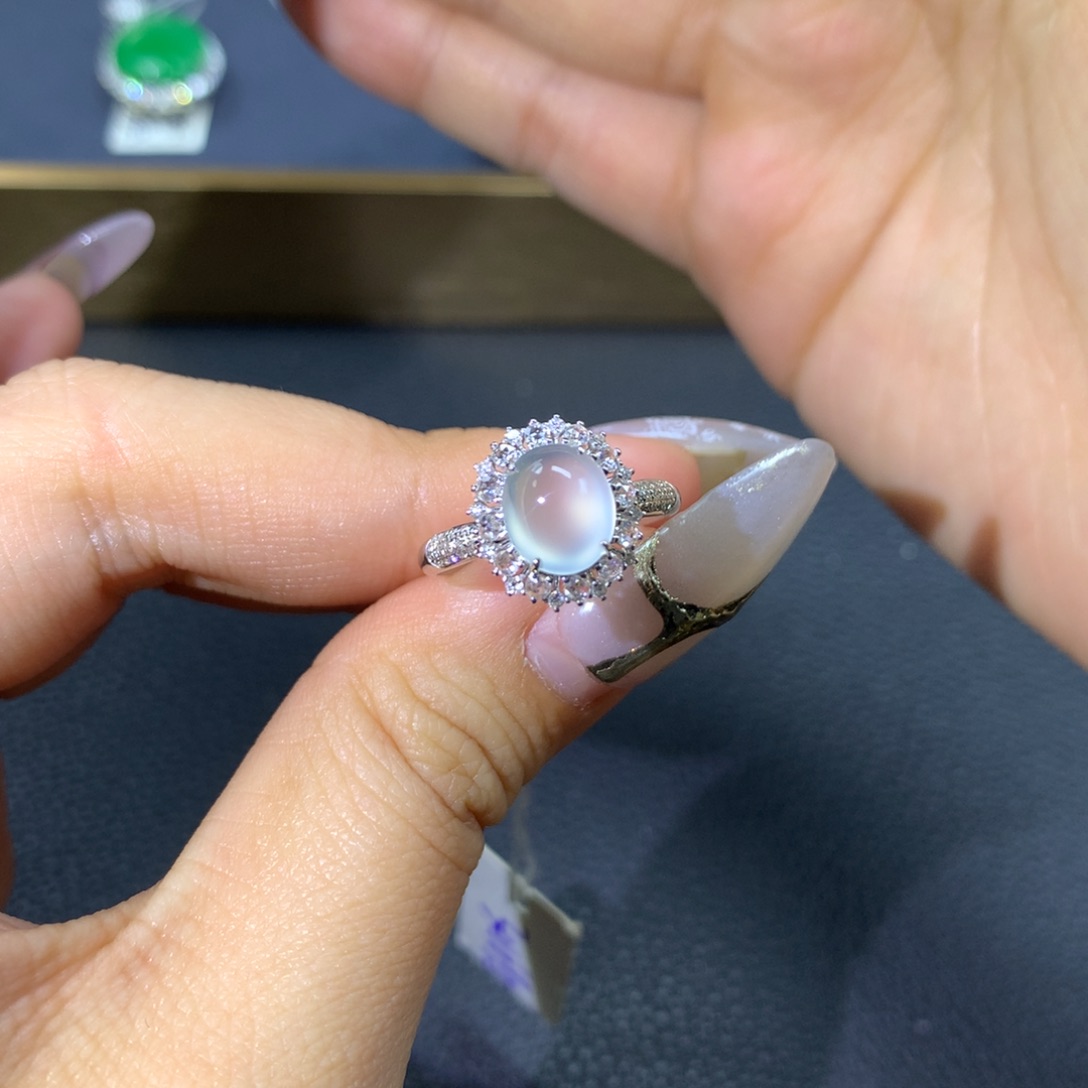 翡翠戒指18K金镶嵌S**i翡翠