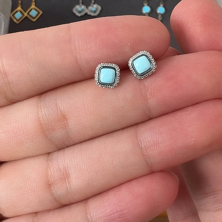 L***7绿松石银S925镶嵌耳钉