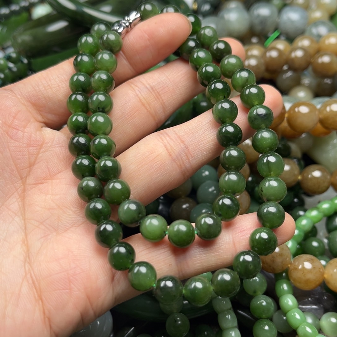 和田玉（碧玉）未镶嵌颈饰