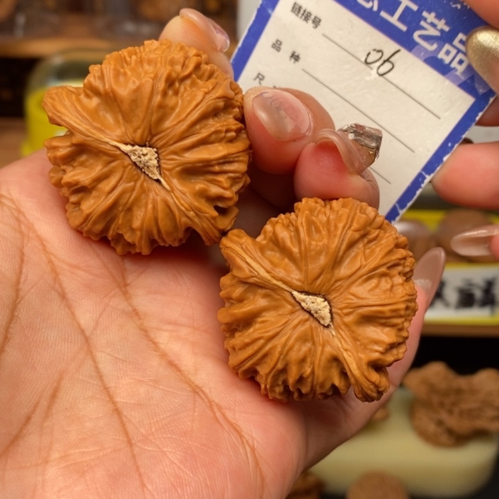 文玩核桃吊坠40全品白狮子