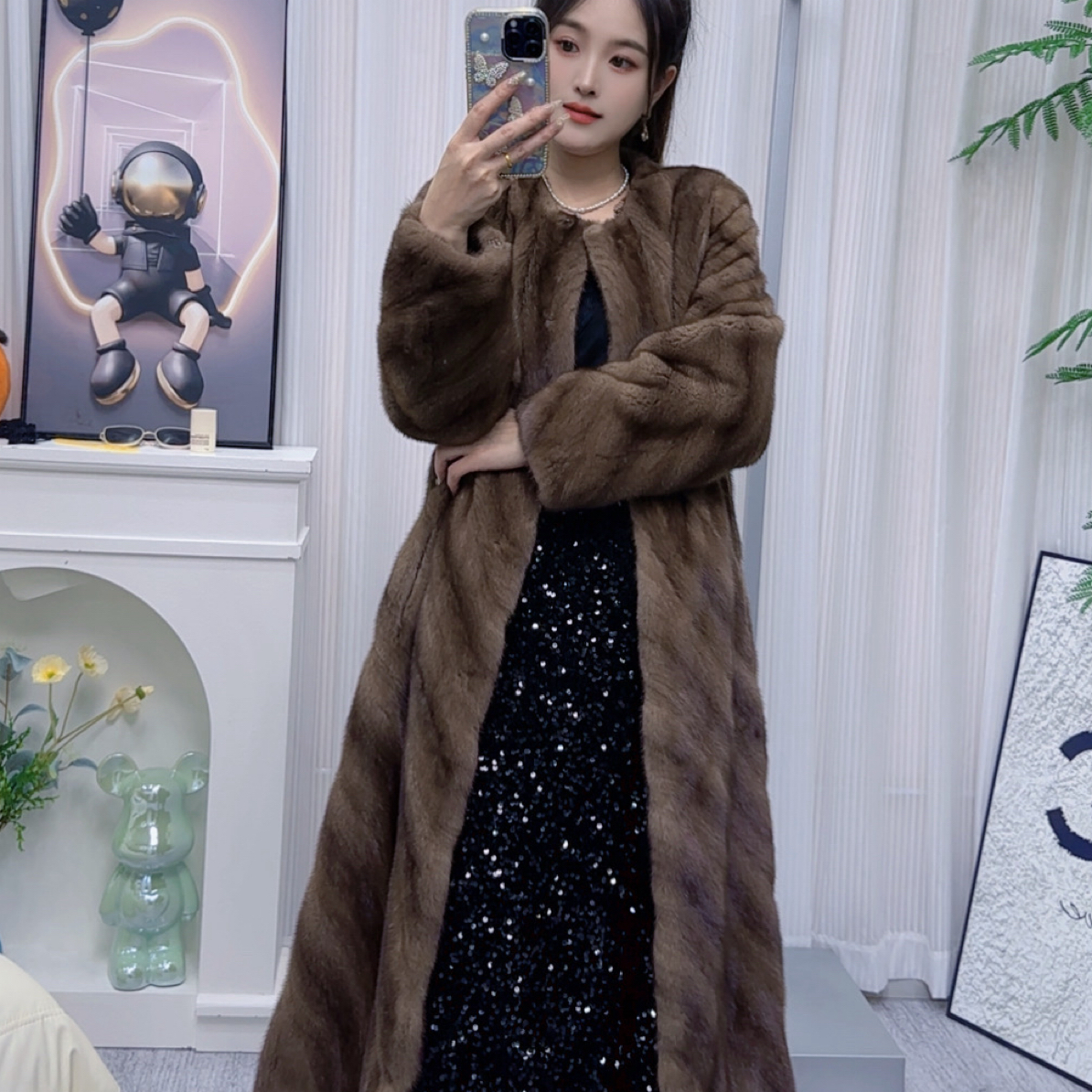 新款进口天鹅绒水貂整貂圆领直袖全抽刀工艺时尚百搭减龄显瘦长款