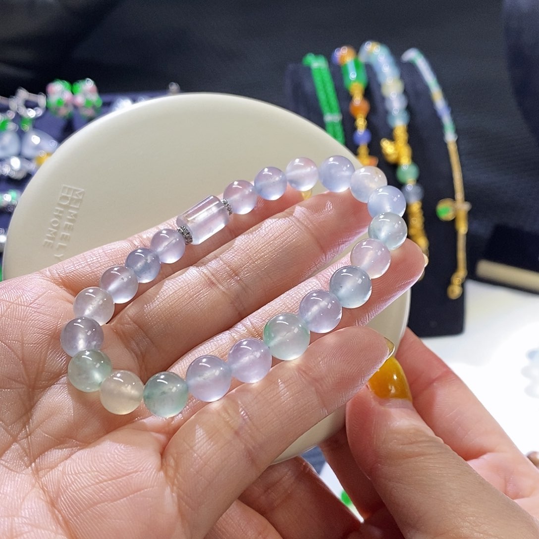 翡翠戒指未镶嵌珠珠