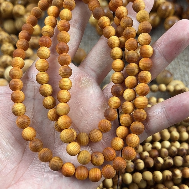 木太行崖柏0.8陈化。。。。。。