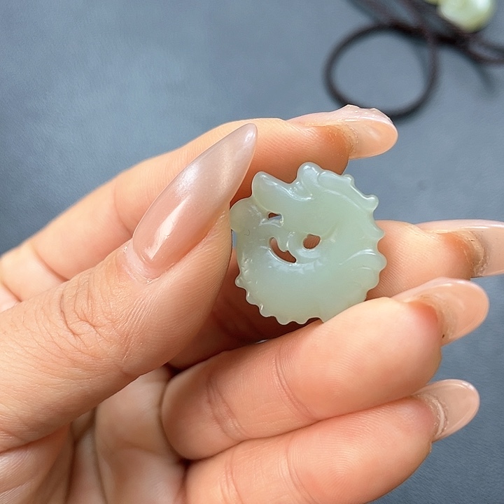 【闪购商品】颈饰未镶嵌和田玉